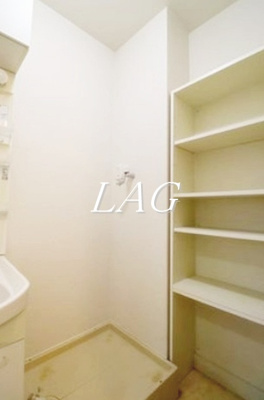 【設備】 | ガーデンサイド広尾 | 室内洗濯機置き場です。