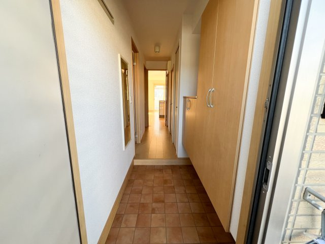 福井ガーデンハイツ A棟の玄関