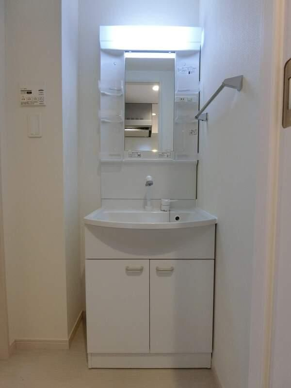 リブリ・ＨＩＲＡＳの独立洗面台