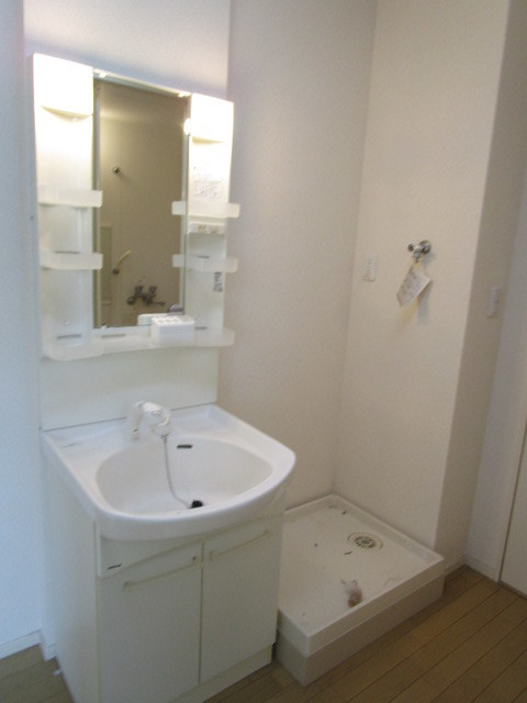 エスポワールメゾン・イクタの洗面所|★独立洗面台★室内洗濯機置き場★