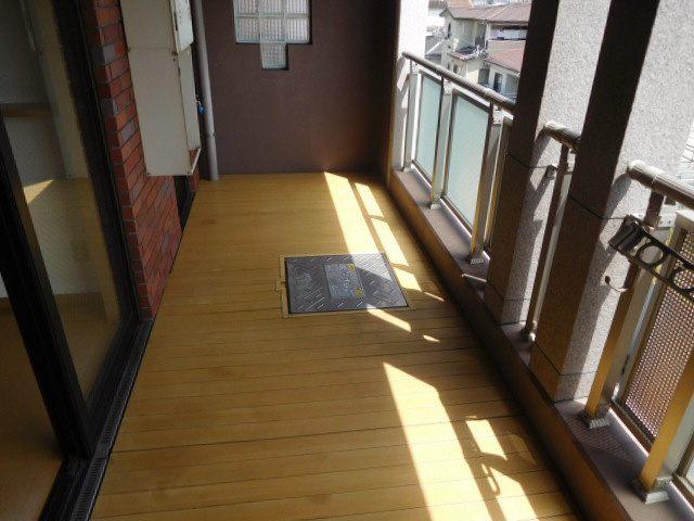 姫路市飾磨区清水１丁目の賃貸マンションのバルコニー