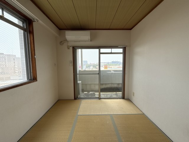 ロイヤルコーポ広畑の寝室