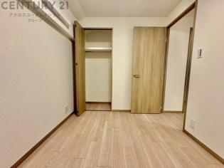 子供部屋…創造性や成長を促す遊びの空間を提供。学習や趣味に集中できる環境を整えます。個別のプライベートスペースは自己表現と自立心を育み、心地よい睡眠環境を整えリラックスできる場所を提供。