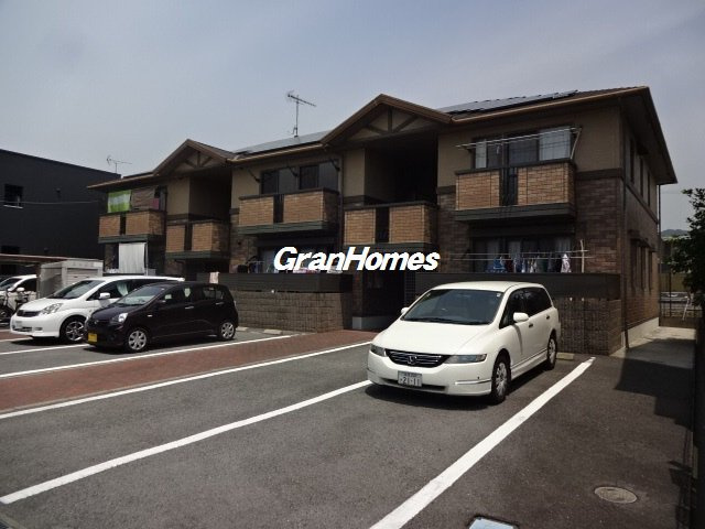 たつの市龍野町中村のハイツの外観