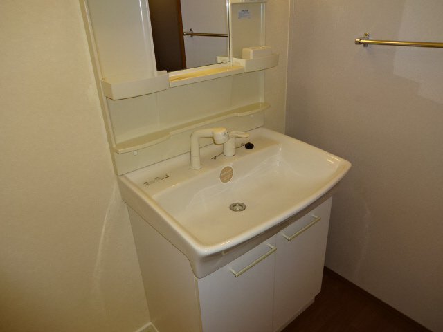 たつの市龍野町中村のハイツの洗面所