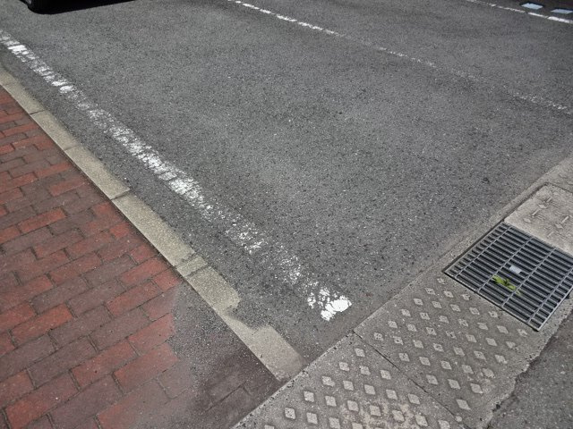 たつの市龍野町中村のハイツの駐車場