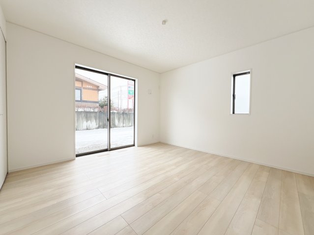 花巻市星が丘第6の洋室|洋室６帖