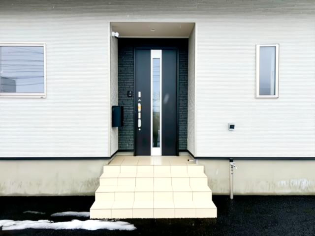 花巻市星が丘第6の玄関