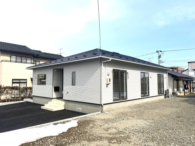 花巻市星が丘第6の外観|広い南庭付き新築平屋