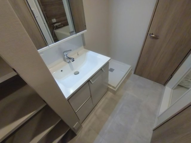 宝塚パインクレストの洗面所|スペースが確保できる洗面所です