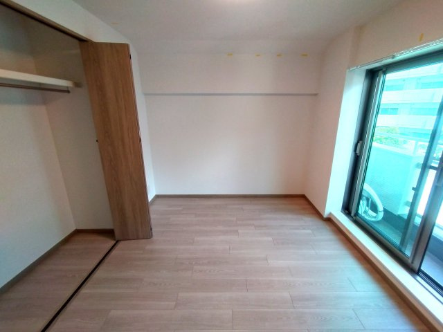 宝塚パインクレストの洋室|きれいな洋室です