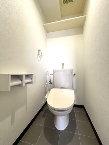 久留米市合川町マンション（エンゼルハイム久留米東）のトイレ|嬉しい温水洗浄便座付き♪