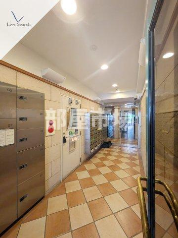 ロイヤルグリーン本郷のロビー