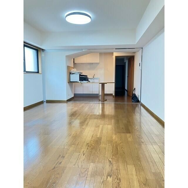 ロイヤルグリーン本郷の居間・リビング