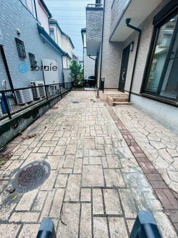 所沢市中富南　中古戸建の駐車場
