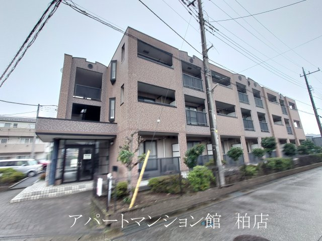 セルフィール西原の外観