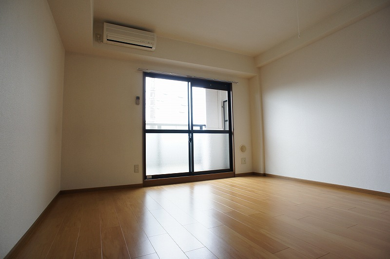 セルフィール西原の居間・リビング