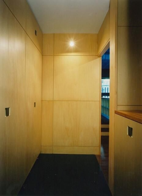 NTPRレジデンス下馬の玄関