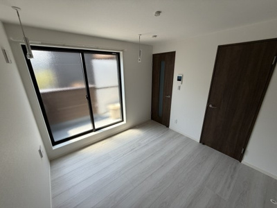 【居間・リビング】 | (仮称）海老名アパートB棟 | 4号室参考写真