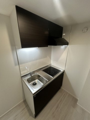 【キッチン】 | (仮称)海老名アパートA棟 | コンパクトなキッチンで掃除もラクラク