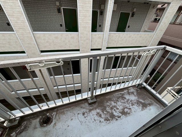 イグチマンションのバルコニー|お洗濯にも便利なバルコニー付き