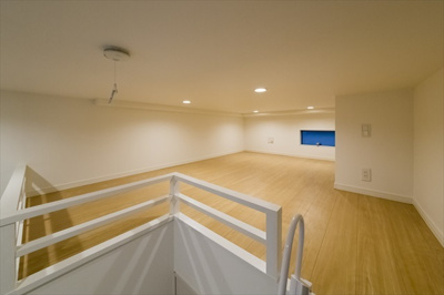 【居間・リビング】 | サヴォイ東林間 | こちらのリビングで趣味の時間をお楽しみください