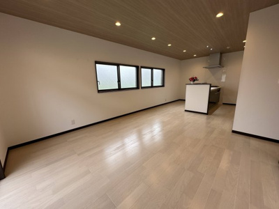 【居間・リビング】 | 綾瀬市霞台戸建 | こちらのリビングで趣味の時間をお楽しみください