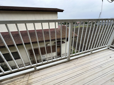 【バルコニー】 | 綾瀬市霞台戸建 | 外からの目が気にならないバルコニーで洗濯物が干せます