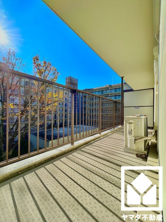 コトーハイツ伏見稲荷A棟のバルコニー