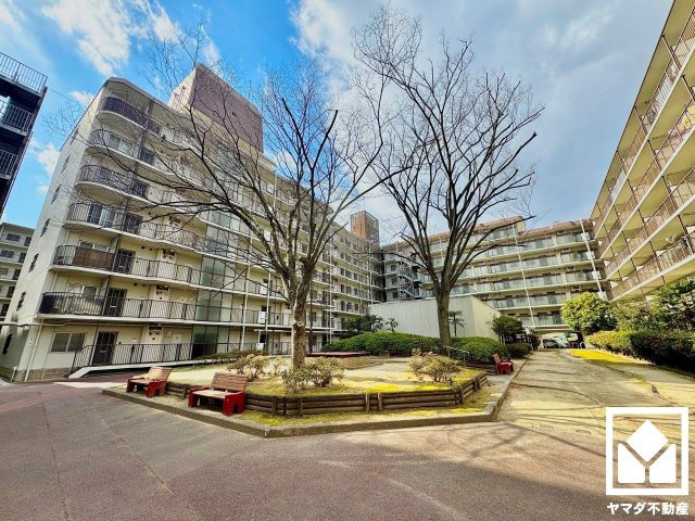 コトーハイツ伏見稲荷A棟の外観