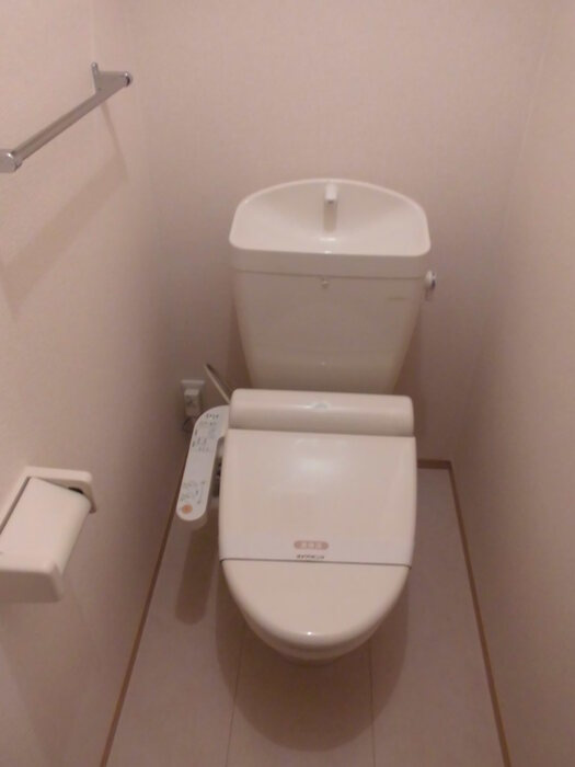 アルカンシェルのトイレ|温水洗浄暖房便座