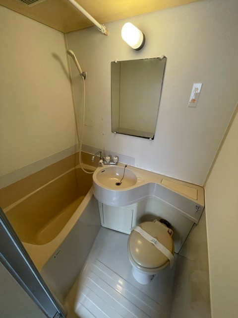 ハイツ赤堤の浴室