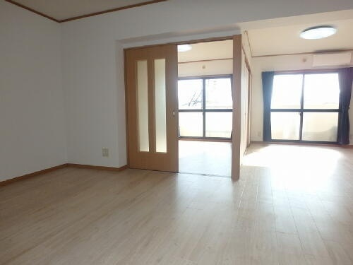 アンティムの居間・リビング