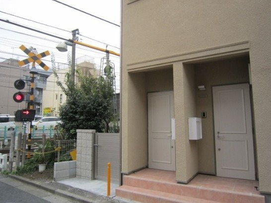 デザインメゾン中井のエントランス