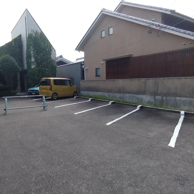 岐阜市切通６丁目の駐車場
