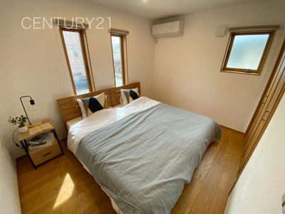 【洋室】 | 前橋市朝倉町一丁目モデルハウス | ２面採光の明るい洋室です。