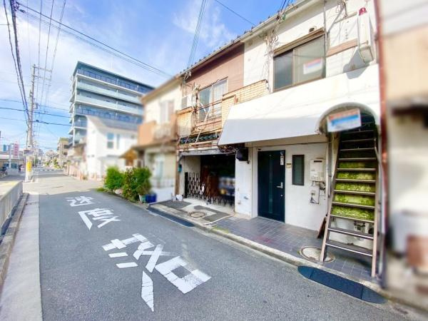 【前面道路含む現地写真】 | スーパや小・中学校など生活施設が近くに揃う好立地！