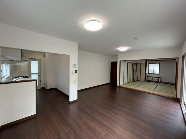 福岡市南区柏原6丁目　中古戸建の居間・リビング