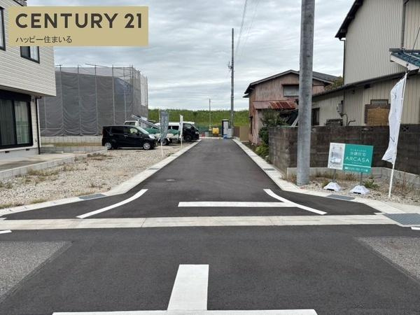 岡崎市矢作町字下川成の売地の前面道路含む現地写真
