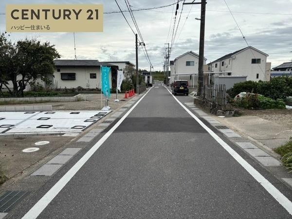 岡崎市森越町字三円の売地の前面道路含む現地写真