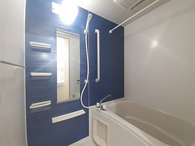 ゴールデン赤田の浴室|コンパクトで使いやすいお風呂です