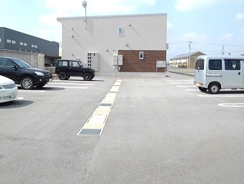 アロマ・フォーレⅣの駐車場|駐車場です