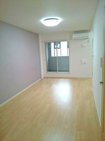 プールス天領の居間・リビング