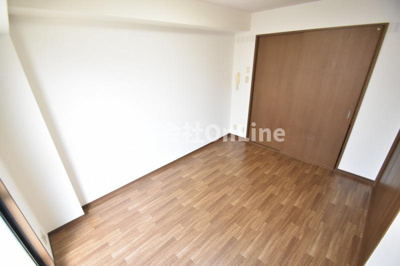 【寝室】 | パルエミール