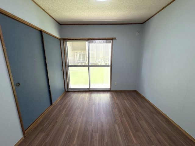 やまやコーポの居間・リビング