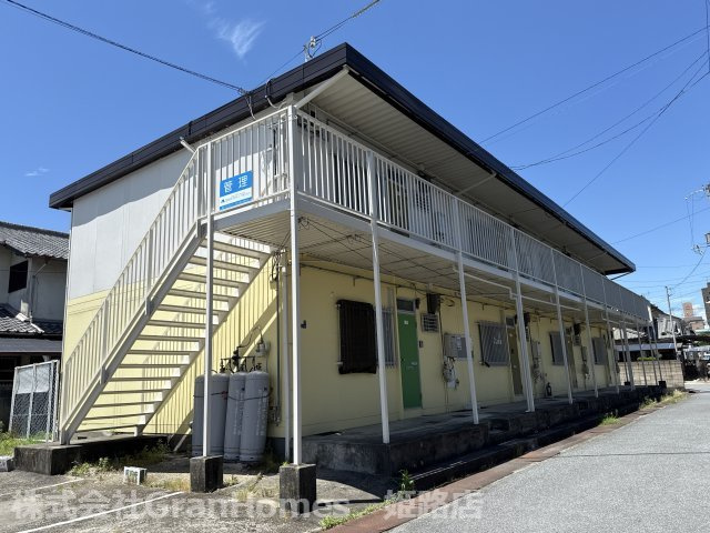 やまやコーポの外観