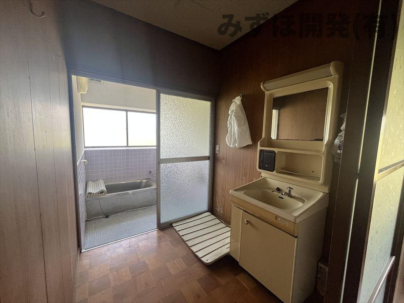 村山市大字稲下1190の独立洗面台