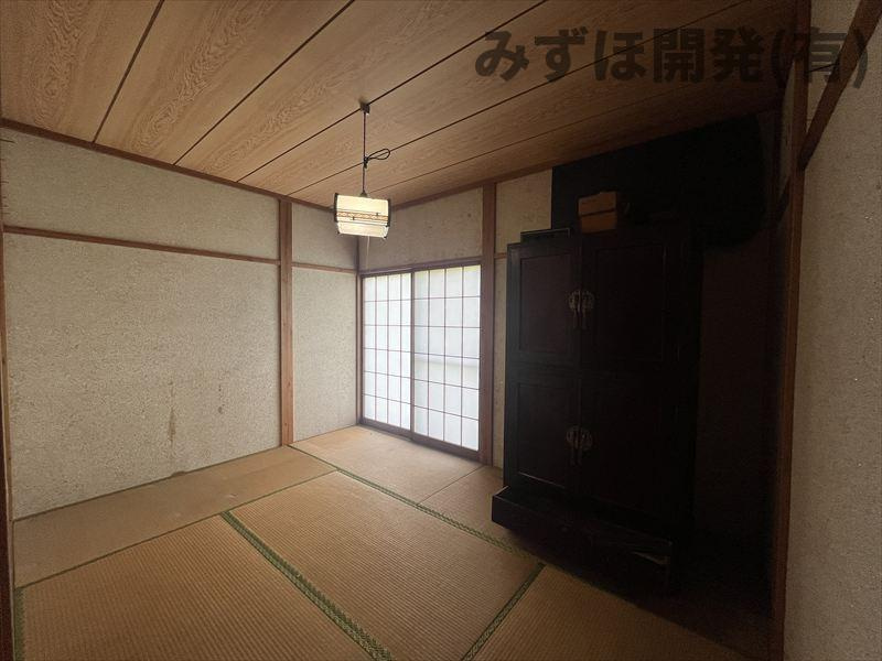 村山市大字稲下1190の和室|キッチン隣の和室6帖です。
