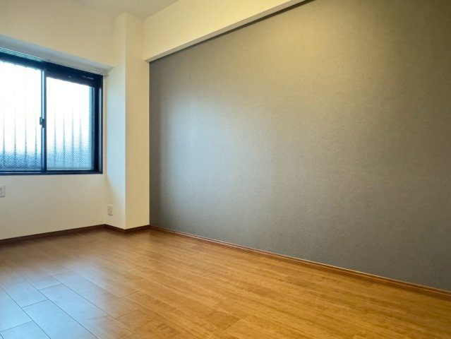 ＪＲ・京阪の２沿線アクセス可能◆２階部分リフォーム済み３ＬＤＫ住戸◆パデシオン宇治木幡の居間・リビング|リビング