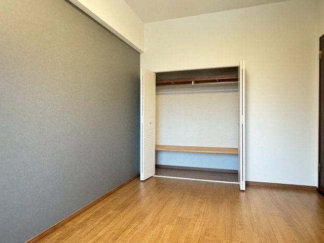 ＪＲ・京阪の２沿線アクセス可能◆２階部分リフォーム済み３ＬＤＫ住戸◆パデシオン宇治木幡の収納|クローゼット